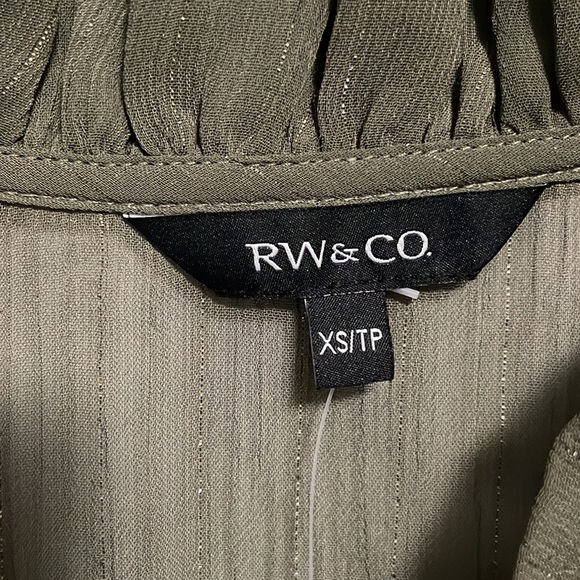 RW&CO sheer dark green long sleeve top. Size XS - Picture 3 of 4